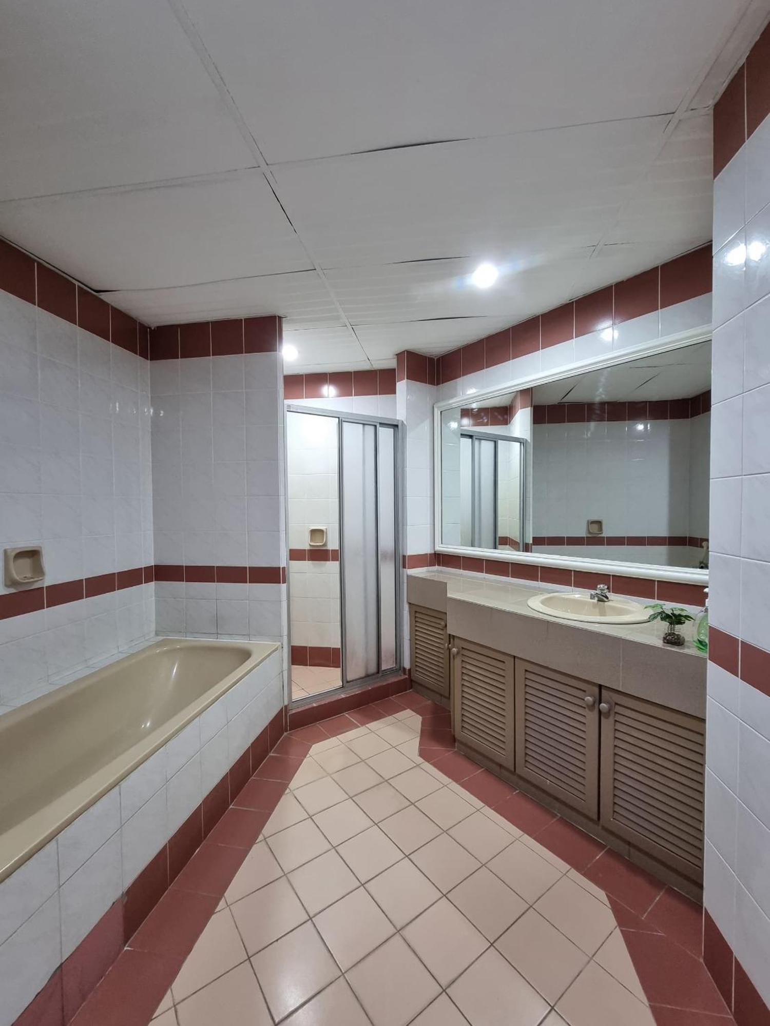 Cozzzy Hut Riverbank Suites Kuching With Spectacular River View Εξωτερικό φωτογραφία