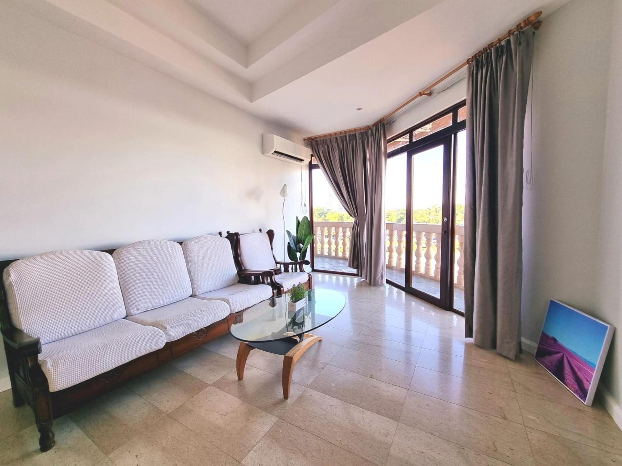 Cozzzy Hut Riverbank Suites Kuching With Spectacular River View Εξωτερικό φωτογραφία